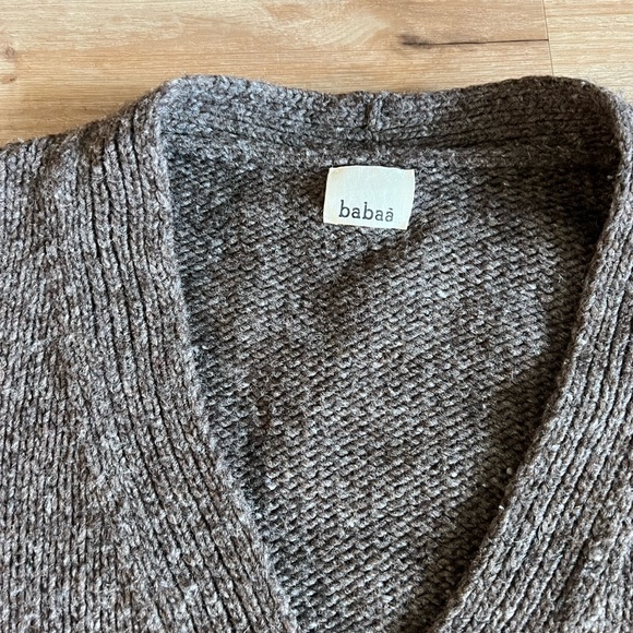Babaa no.17 cardigan in oak - Picture 5 of 10